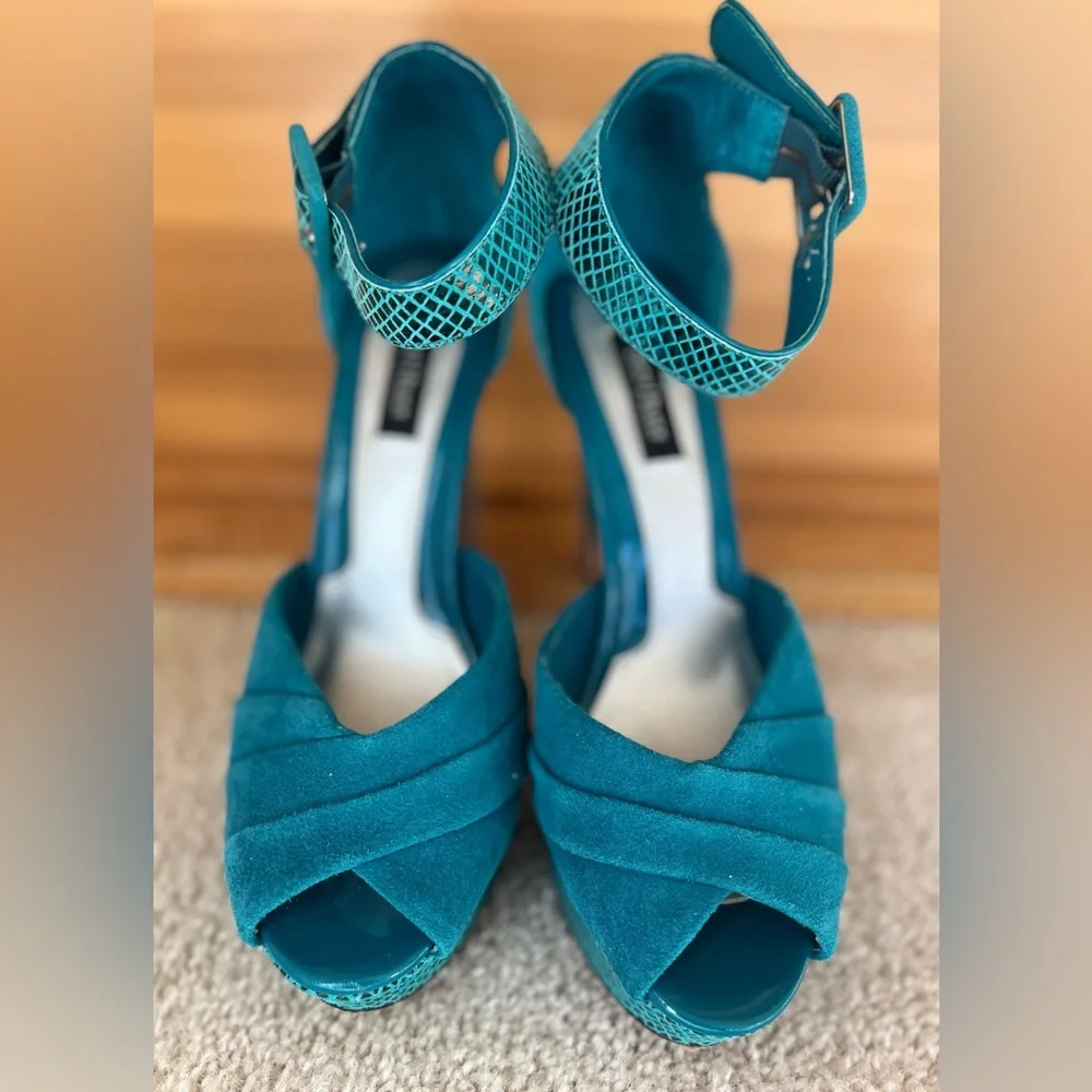 White House Black Market Teal Heels